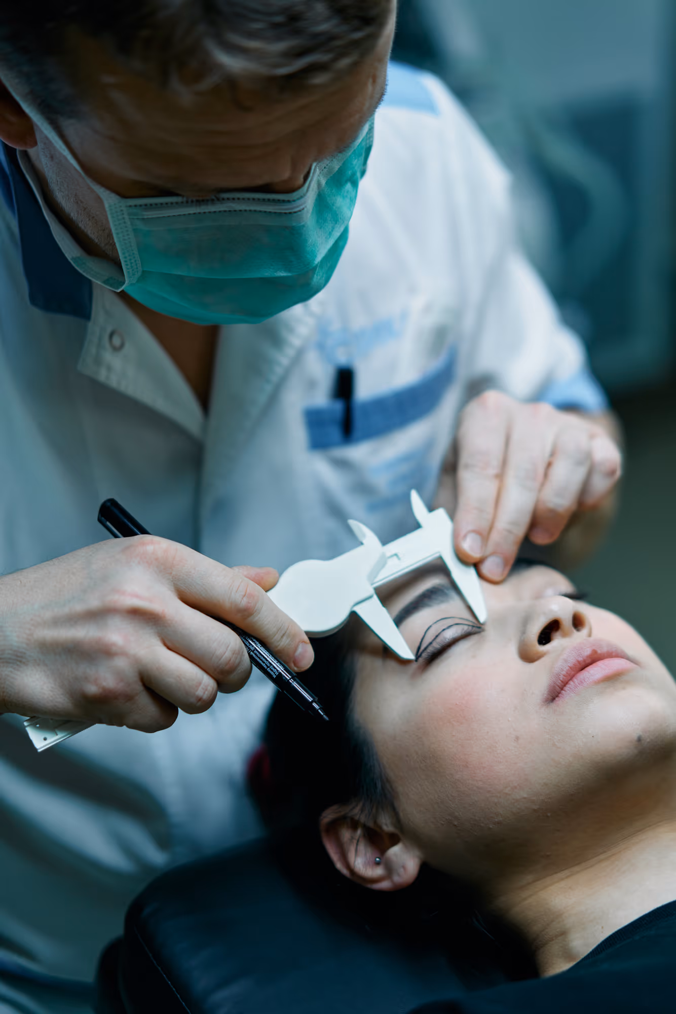 Blefaroplastia Completa — Medical Linares