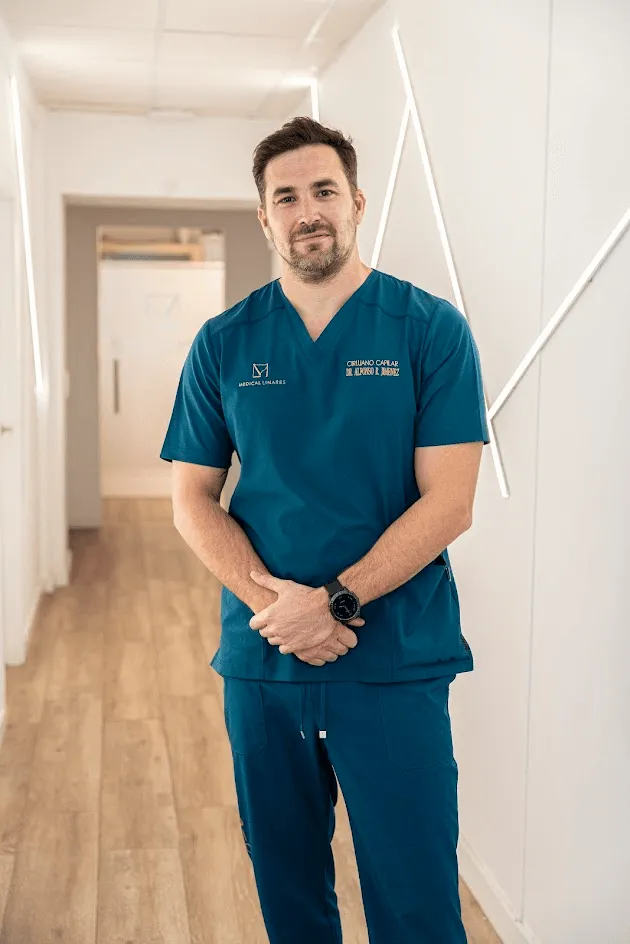 Dr. Alfonso Rodríguez, equipo de Medical Linares