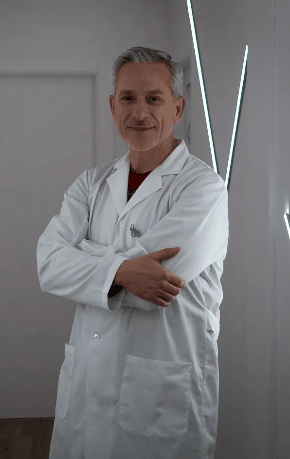 Dr. Ray Prieto, equipo de Medical Linares